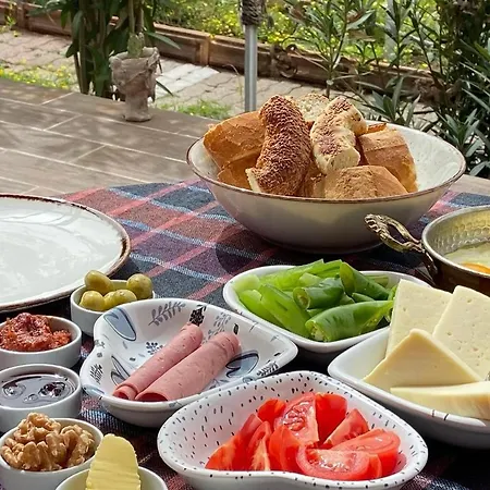 住宿加早餐酒店 Nehir Bungalow, Mandarin *