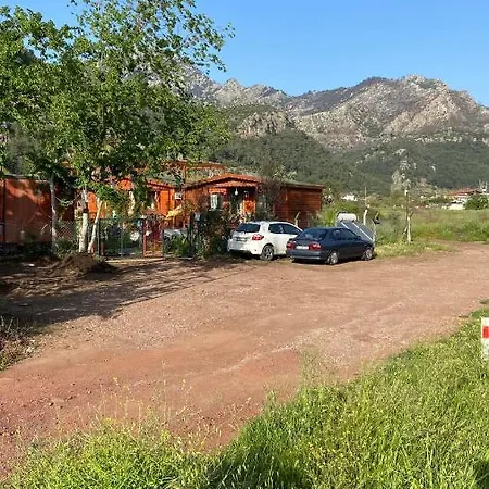 Nehir Bungalow, Mandarin